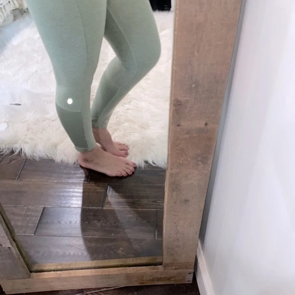 Apana green athletic leggings size medium - Picture 3 of 6
